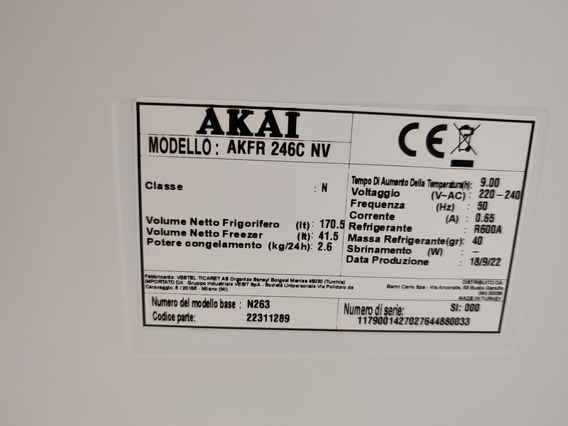 Frižider AKAI AKFR 246C NV, 145cm