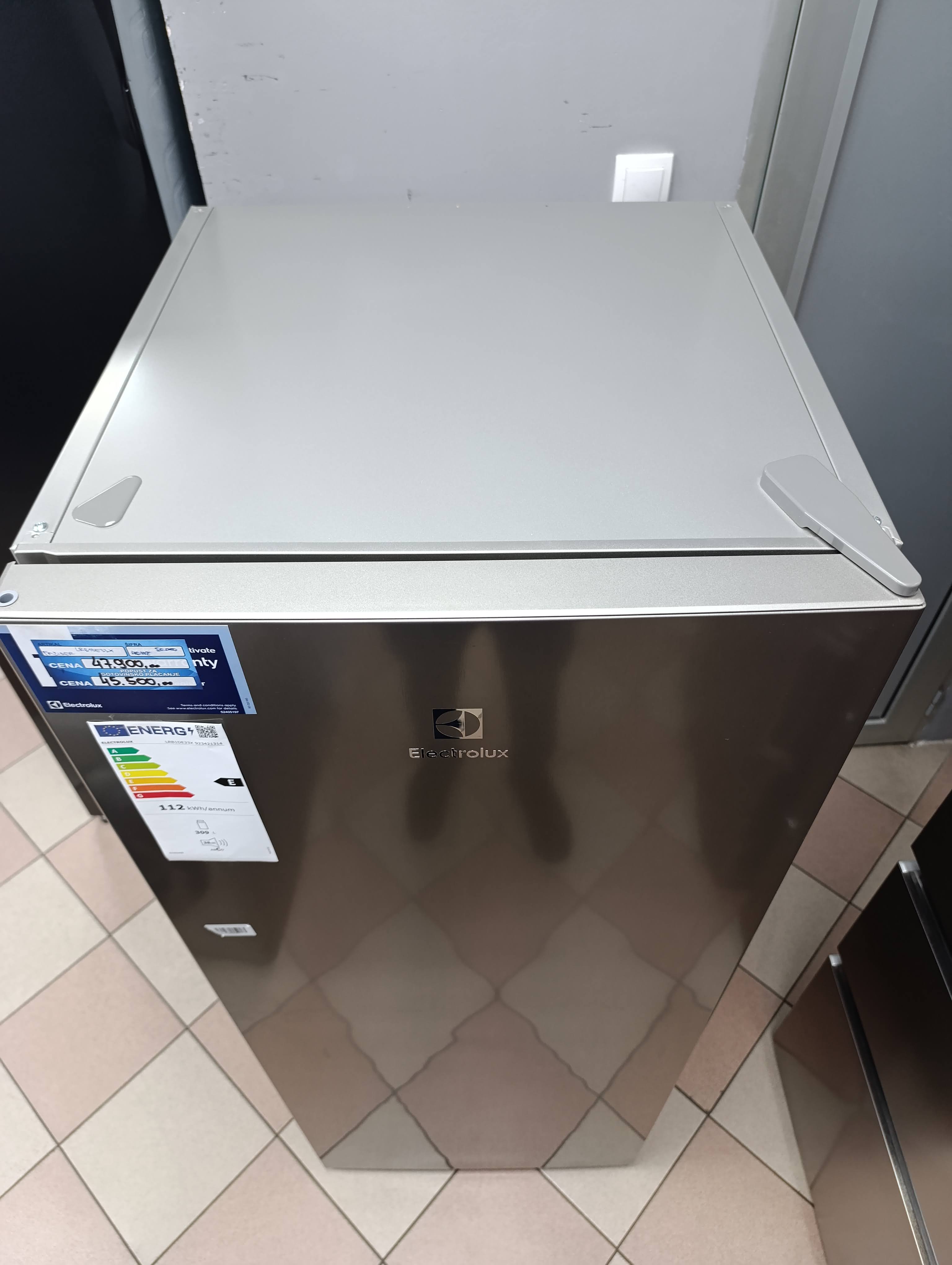 Frižider Electrolux LRB1DE33X , 155 cm.