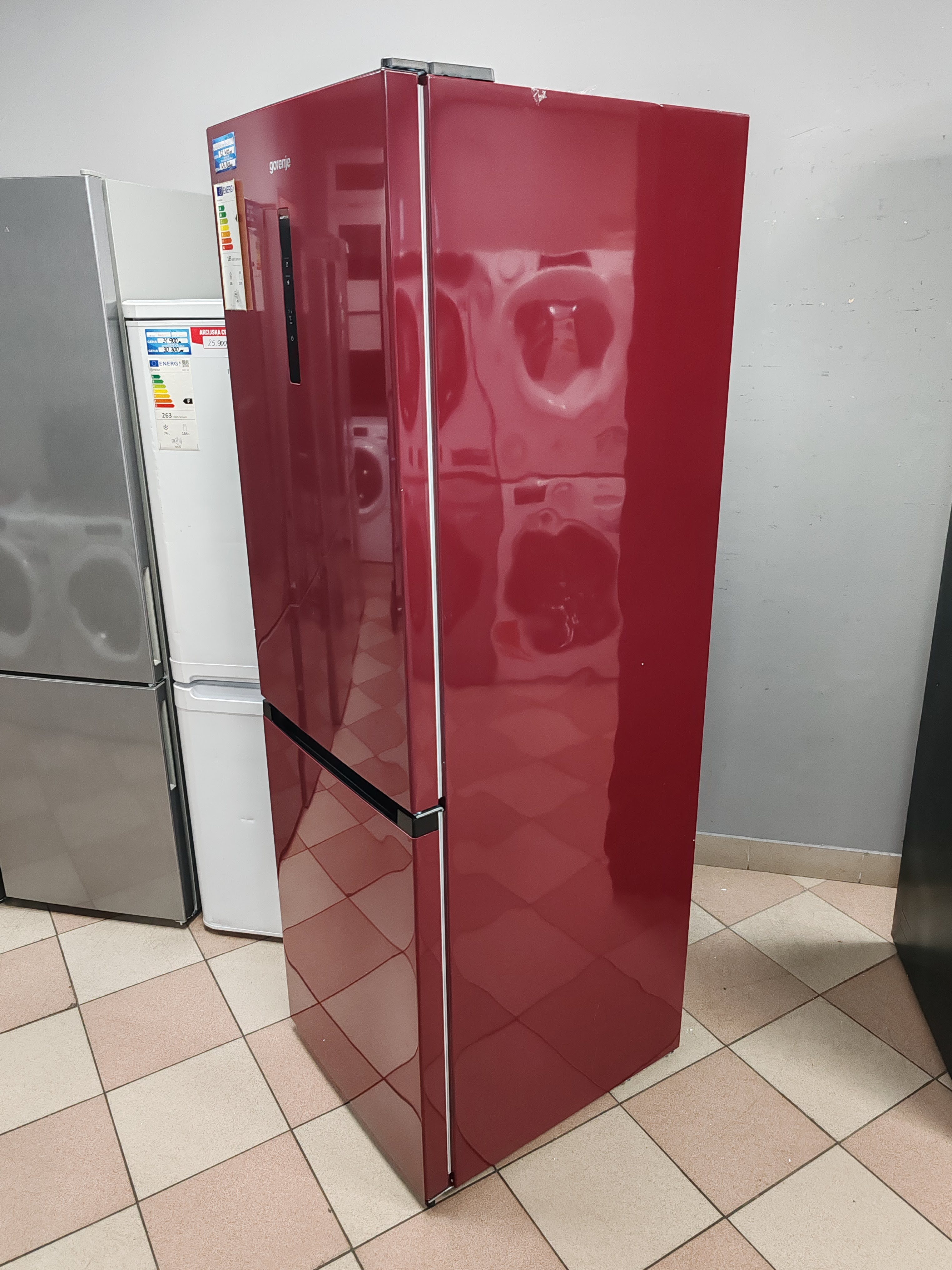 Frižider Gorenje NK79C0DR , 185cm.