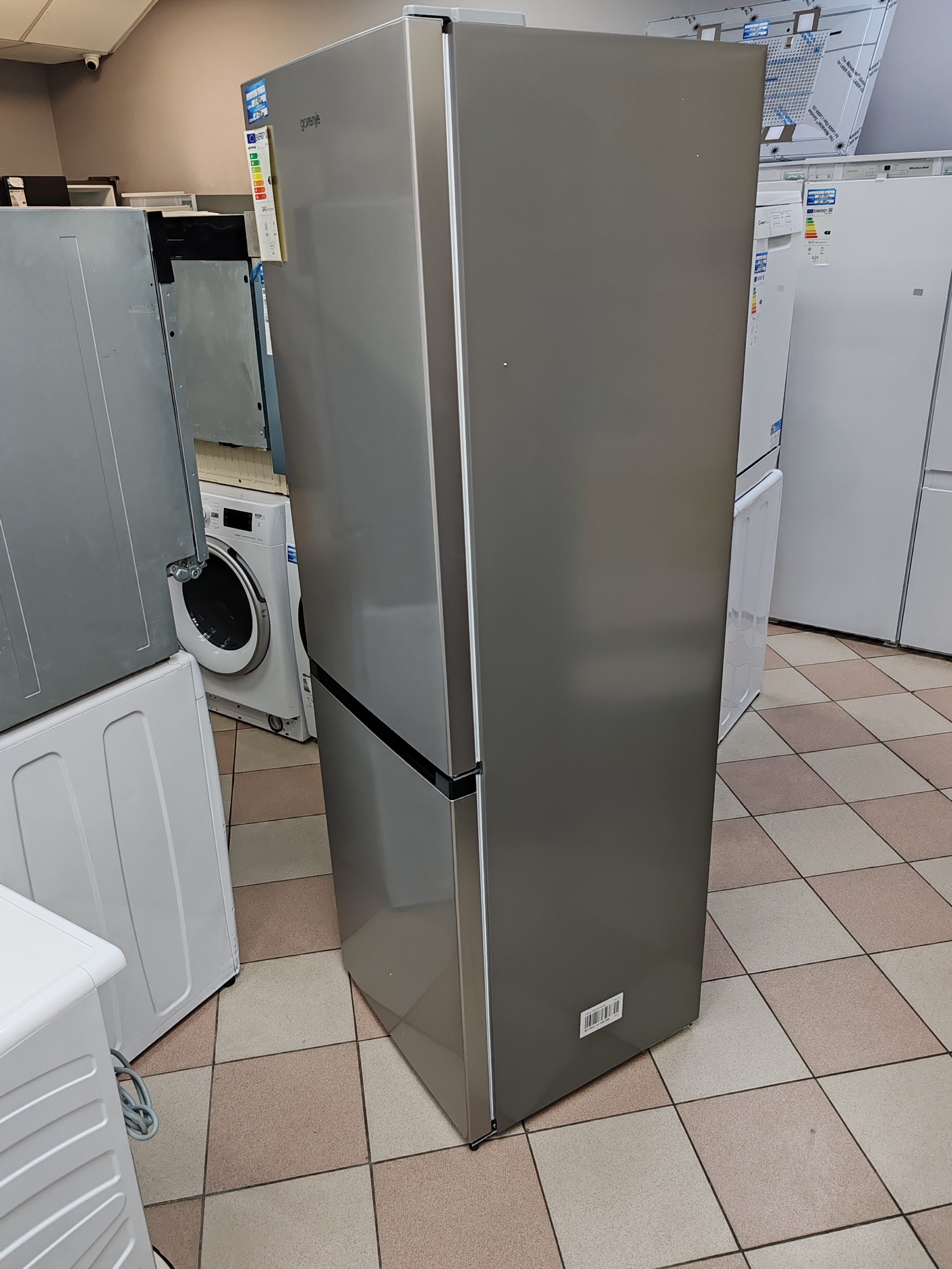 Frižider Gorenje NRKE 62 XL , 185 cm.