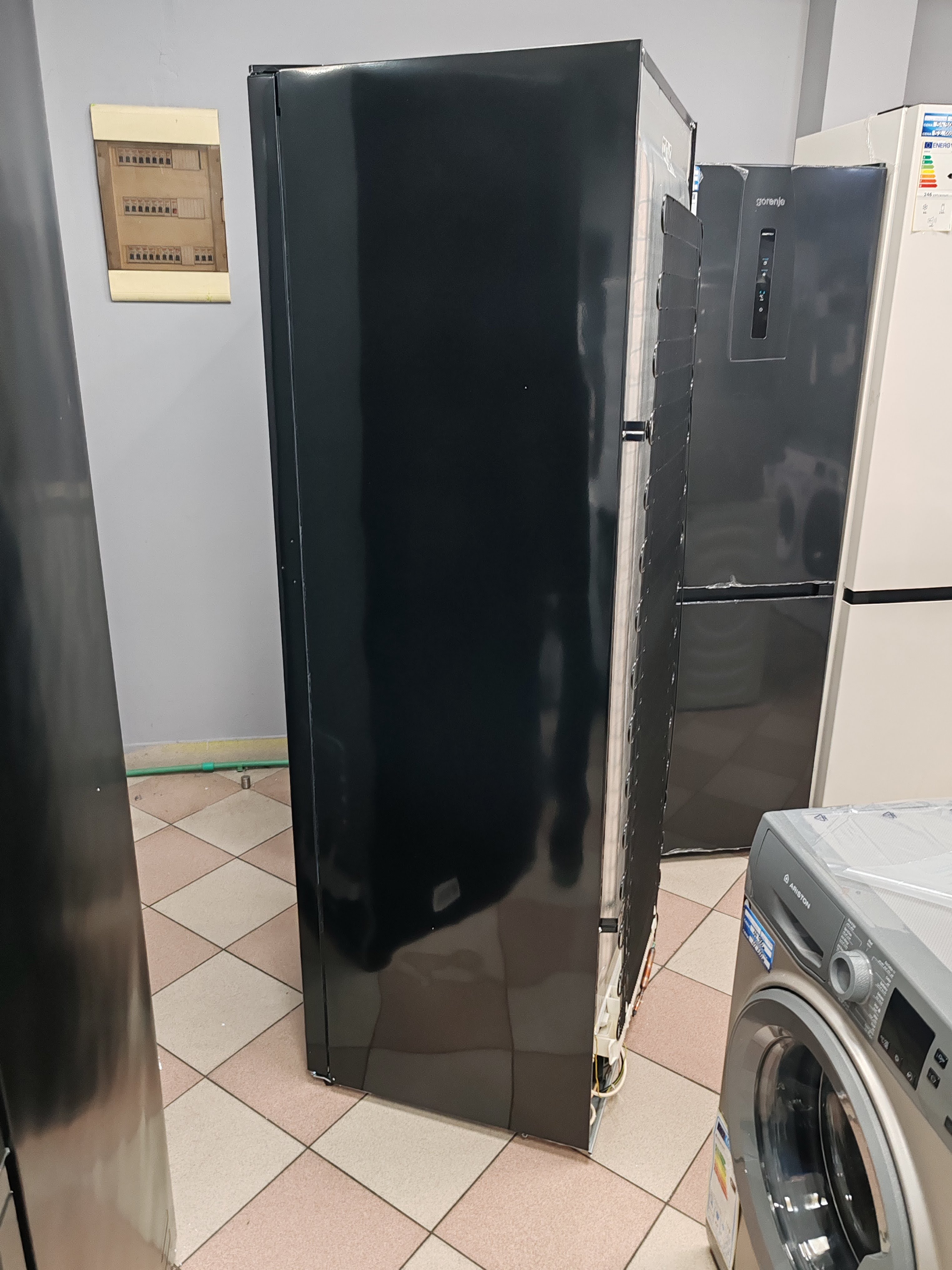 Frižider Gorenje R6193LB , 185 cm.