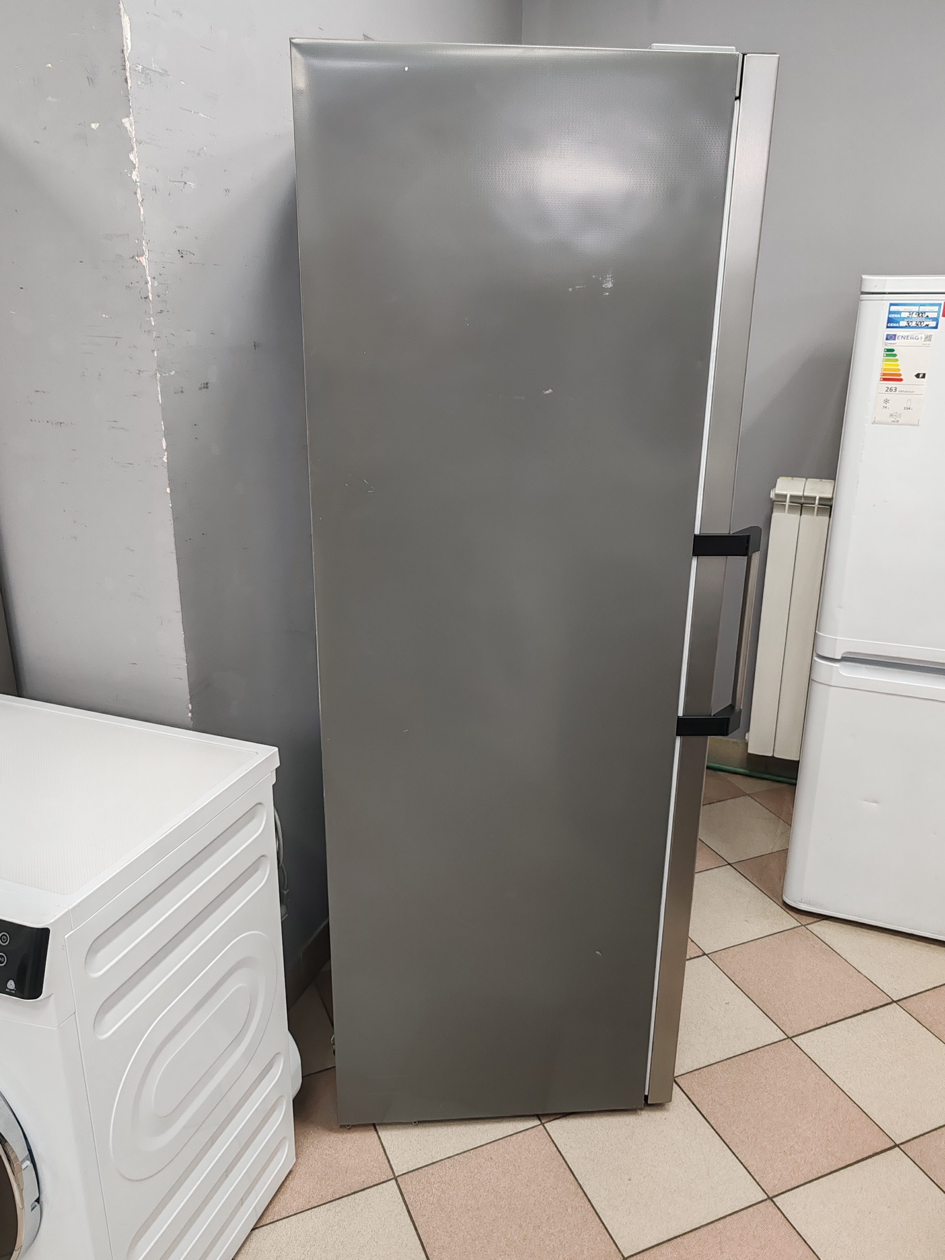 Frižider Gorenje R619DAXL6 , 185 cm.