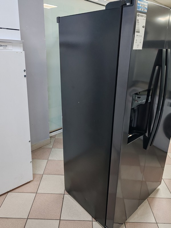 Frižider Midea KS-DDX 6.32 WT Side By Side , 177 cm.