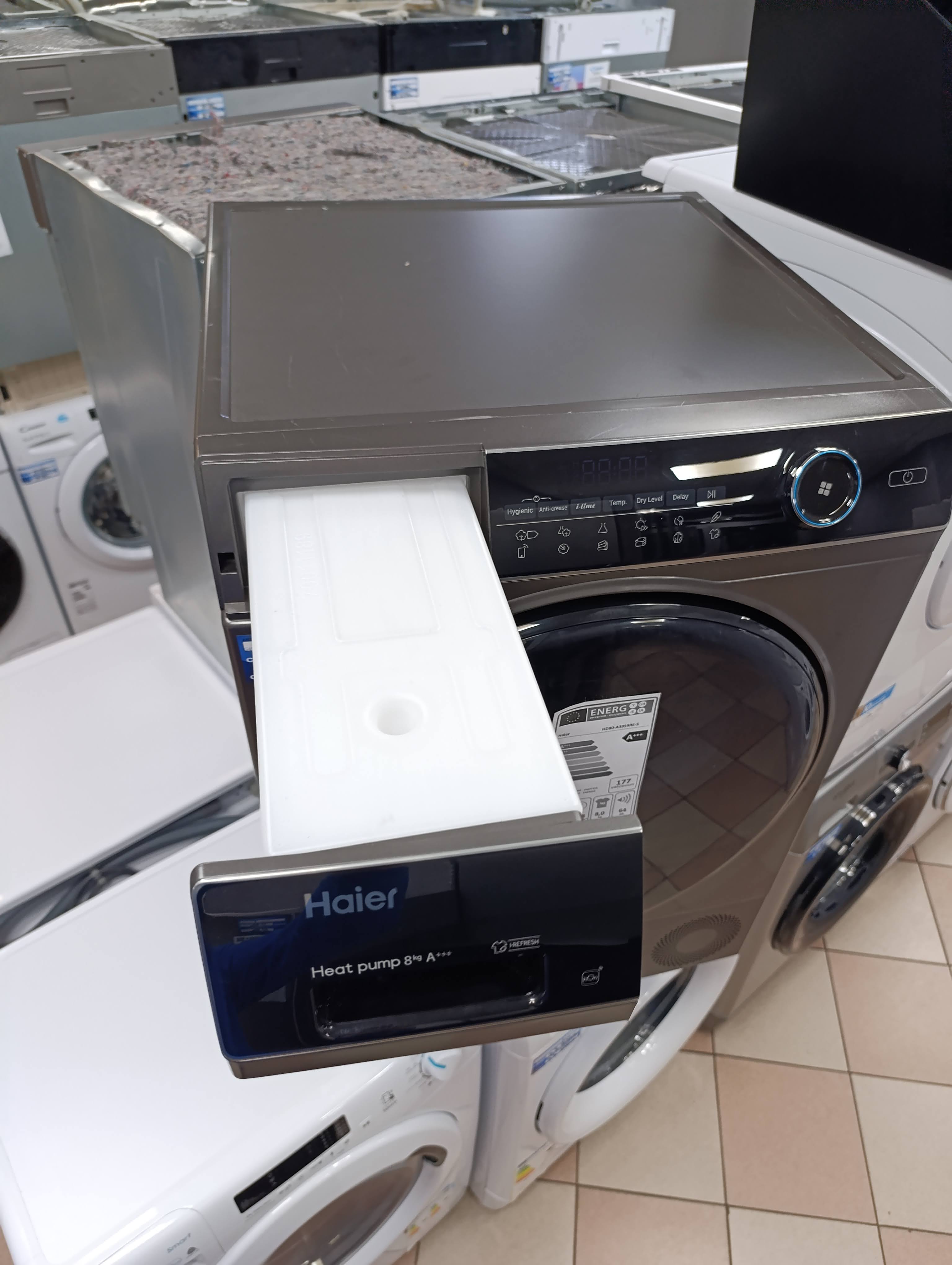 Mašina za sušenje veša Haier HD80-A3959R-S , 8 kg.