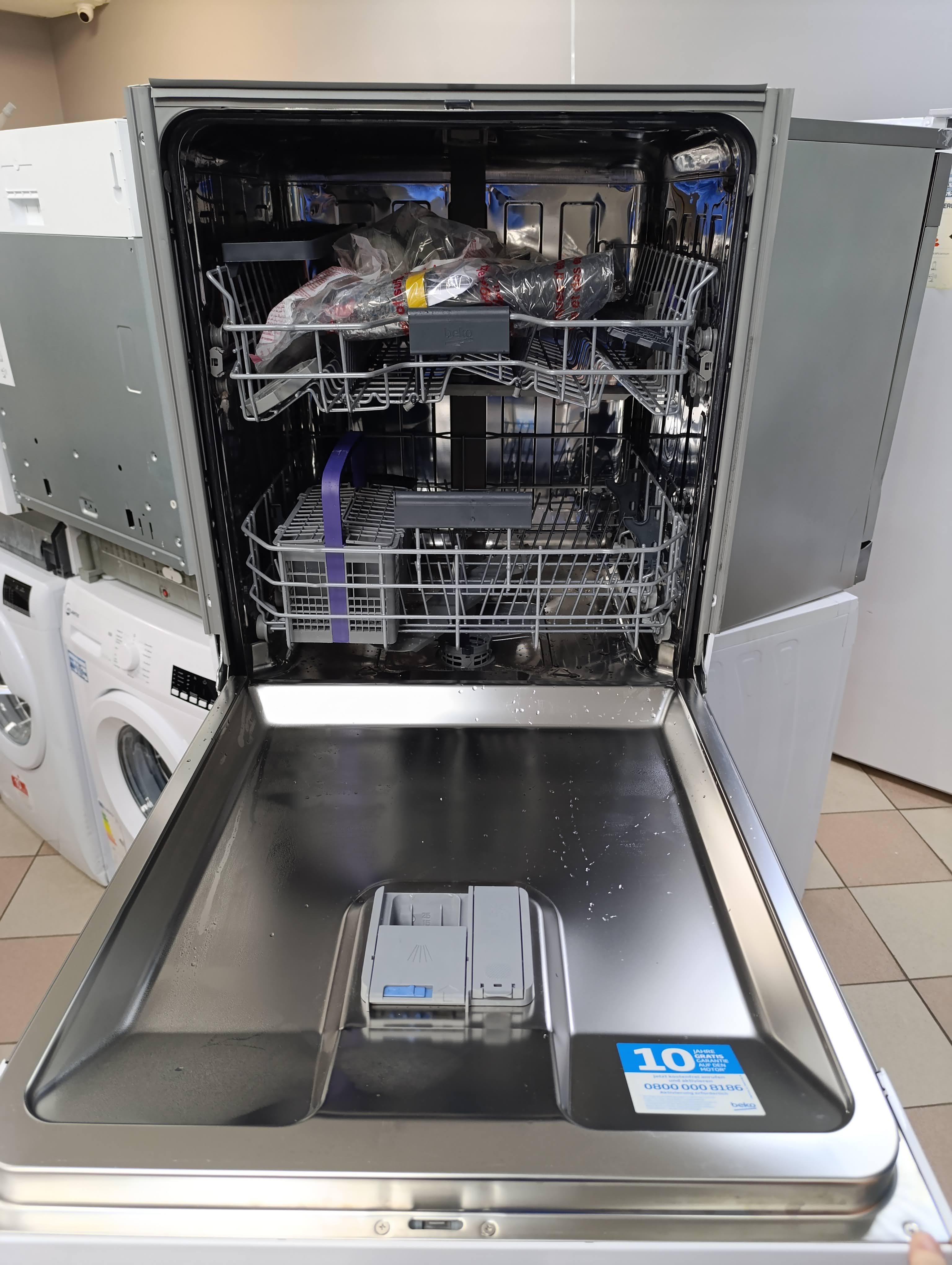 Ugradna Sudo mašina Beko DSN6634W2, 14 kompleta