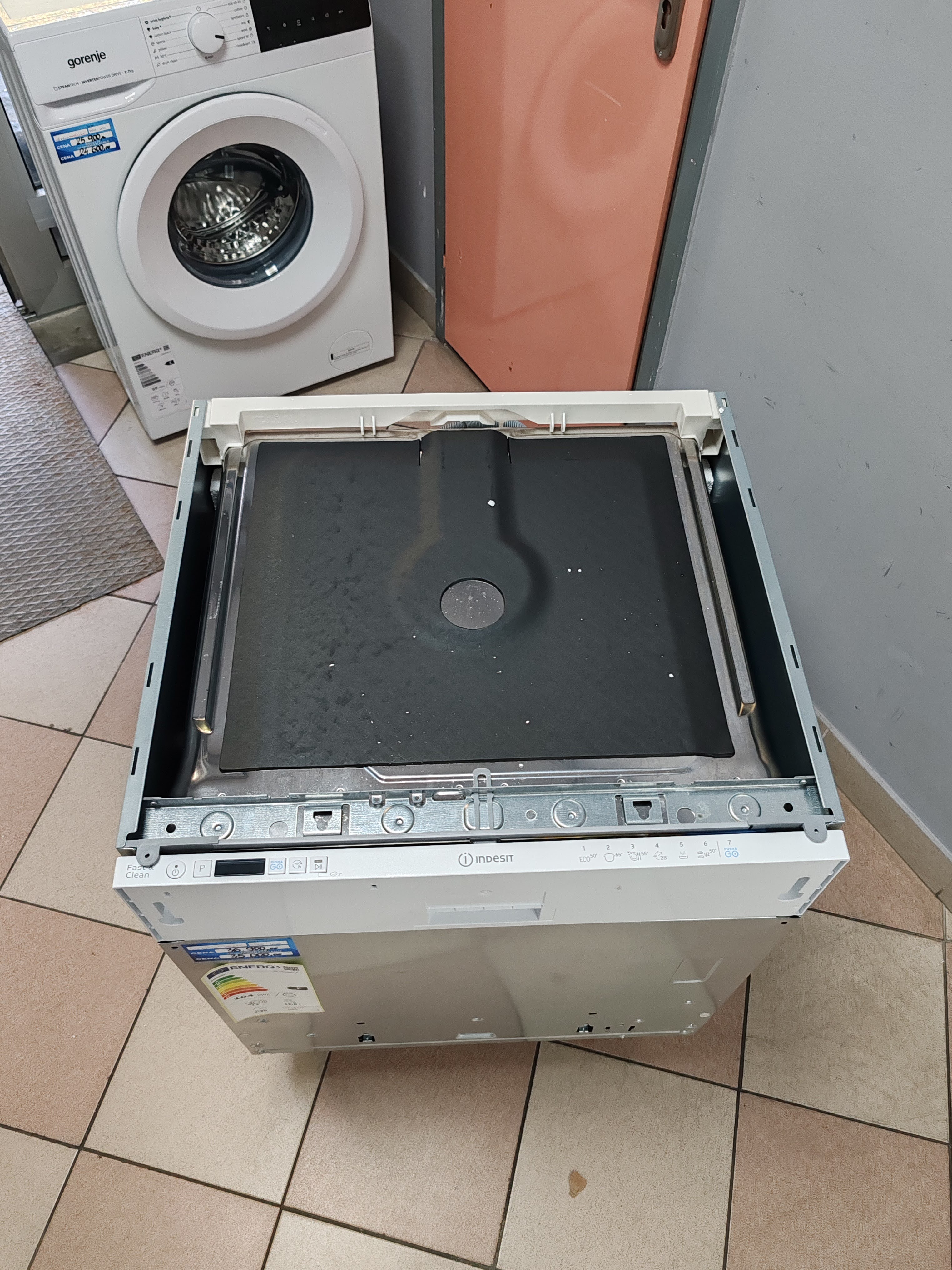 Ugradna sudo mašina Indesit IDI NC316B+A , 13 komple