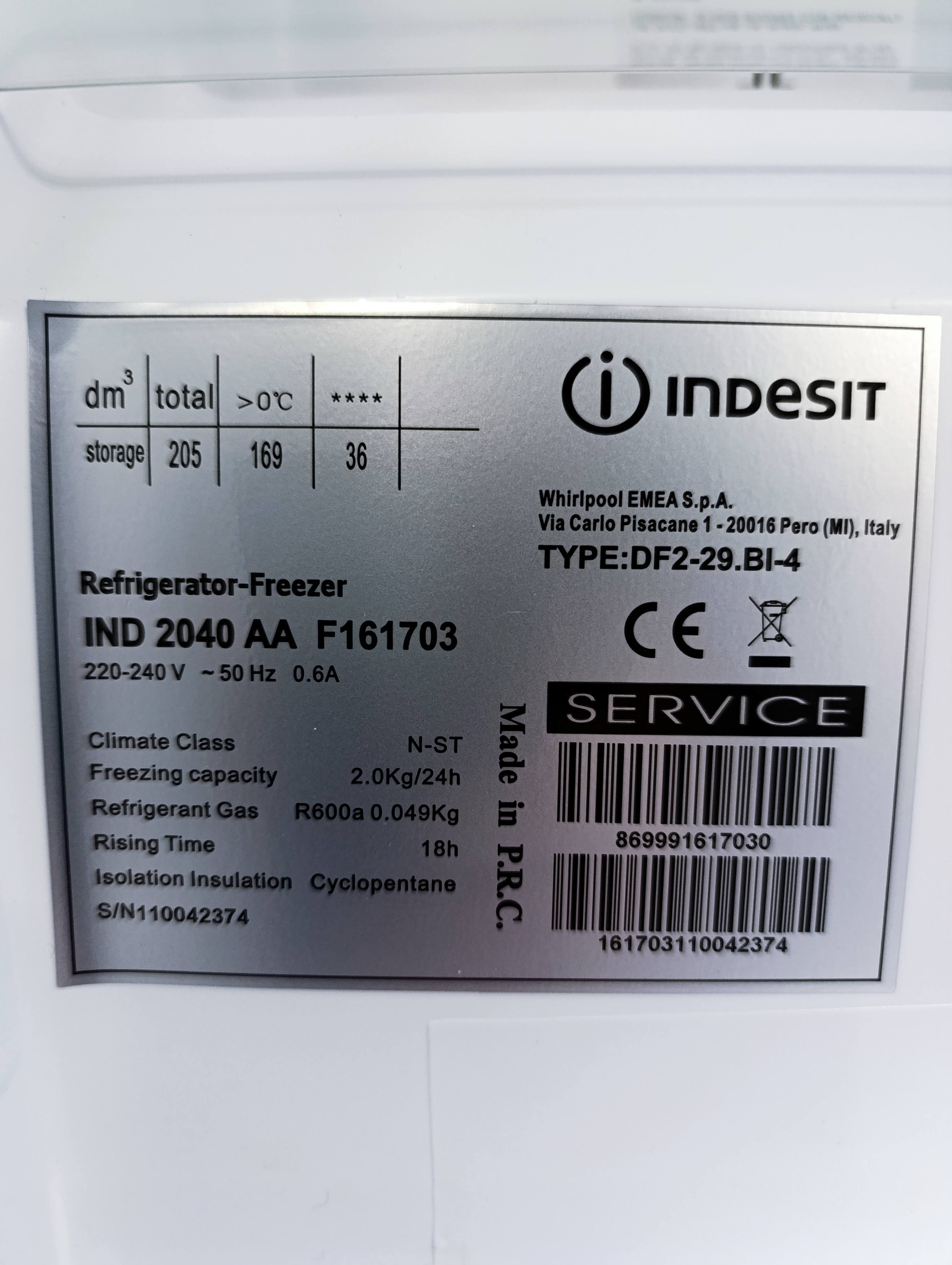 Ugradni frižider Indesit IND 2040 AA, 145cm.