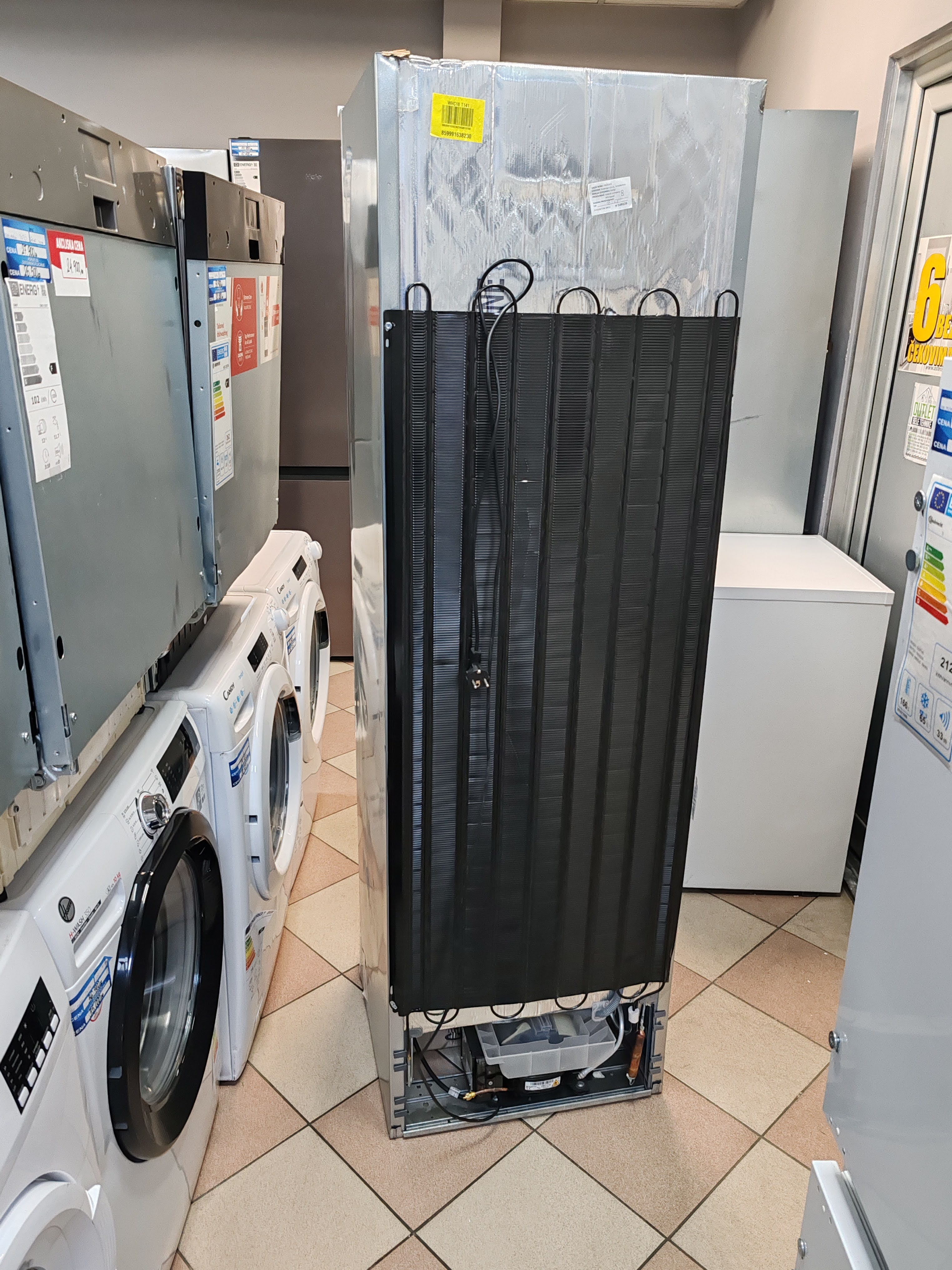 Ugradni frižider Whirlpool WHC18 T141, 177 cm, No Frost