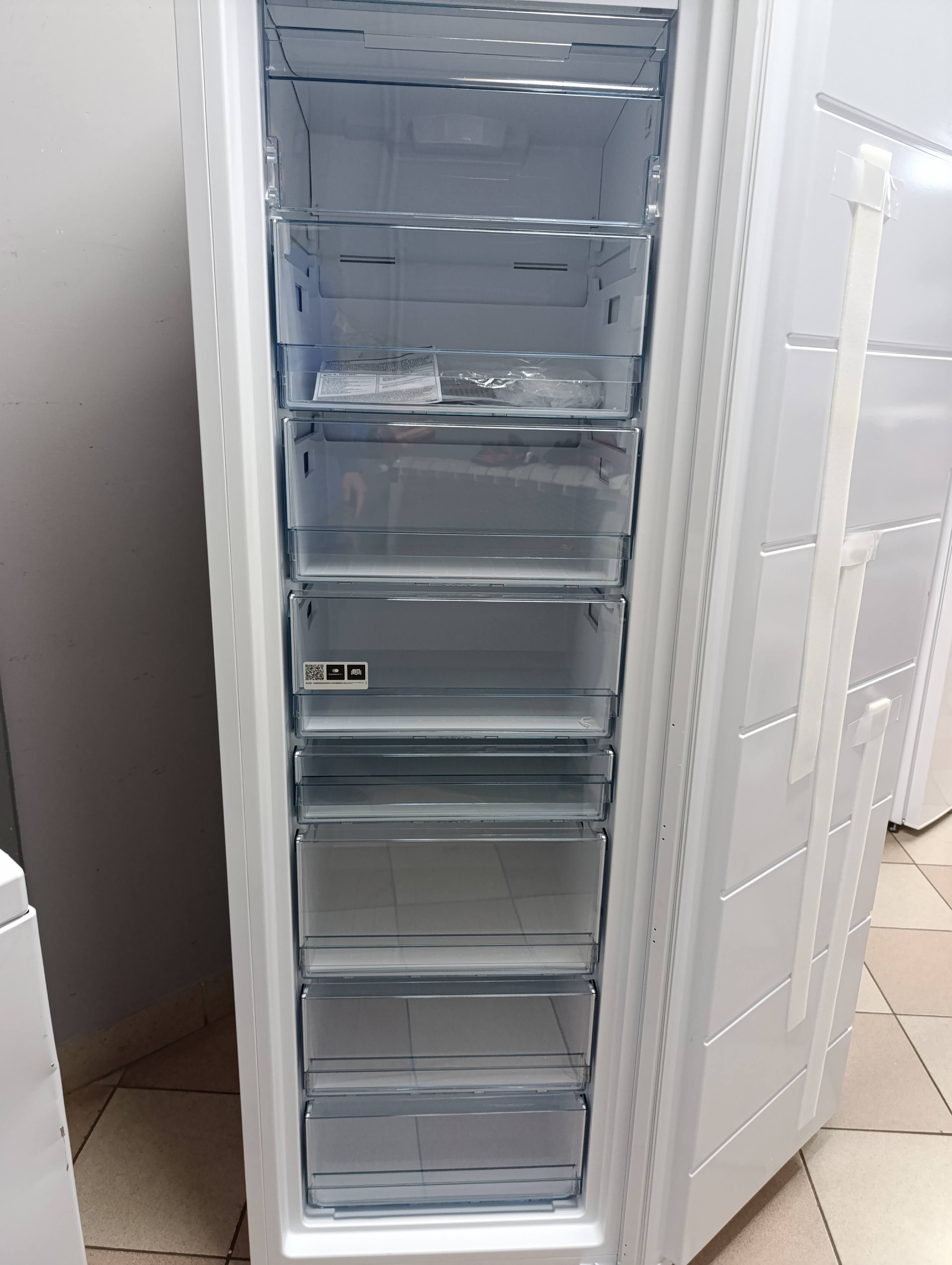 Ugradni Zamrzivač Gorenje FNI418EE1 , 177 cm.