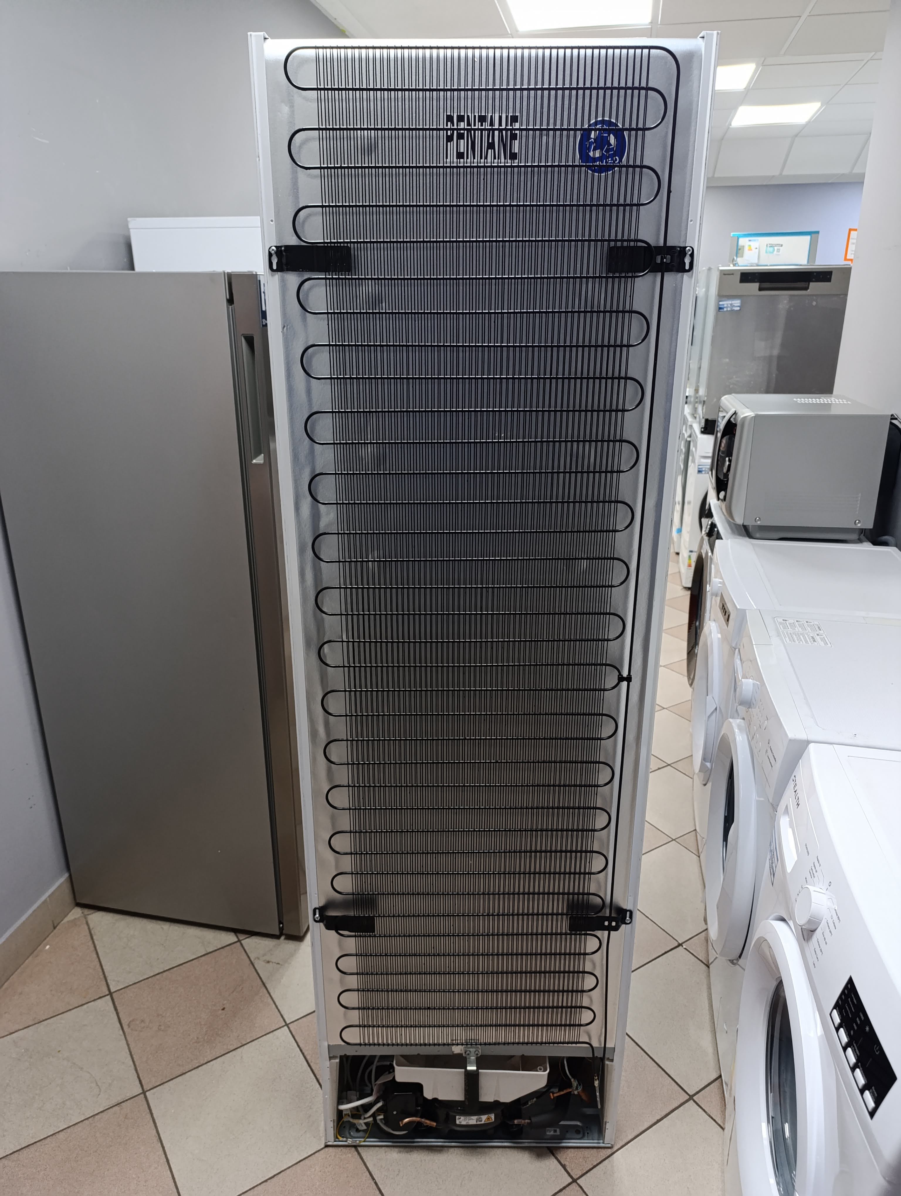 Ugradni Zamrzivač Gorenje FNI418EE1 , 177 cm.