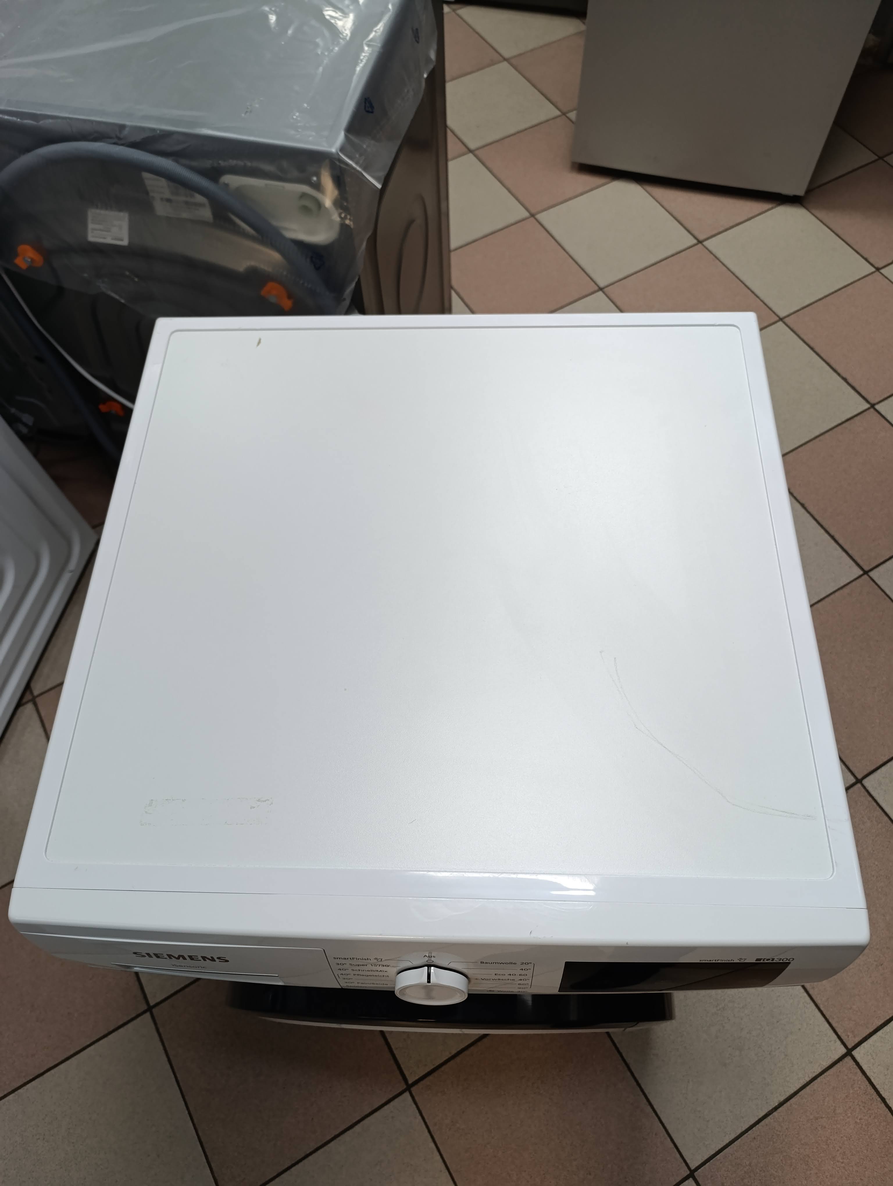 Veš mašina Siemens iQ300 WM14N0A4  , 8 kg.