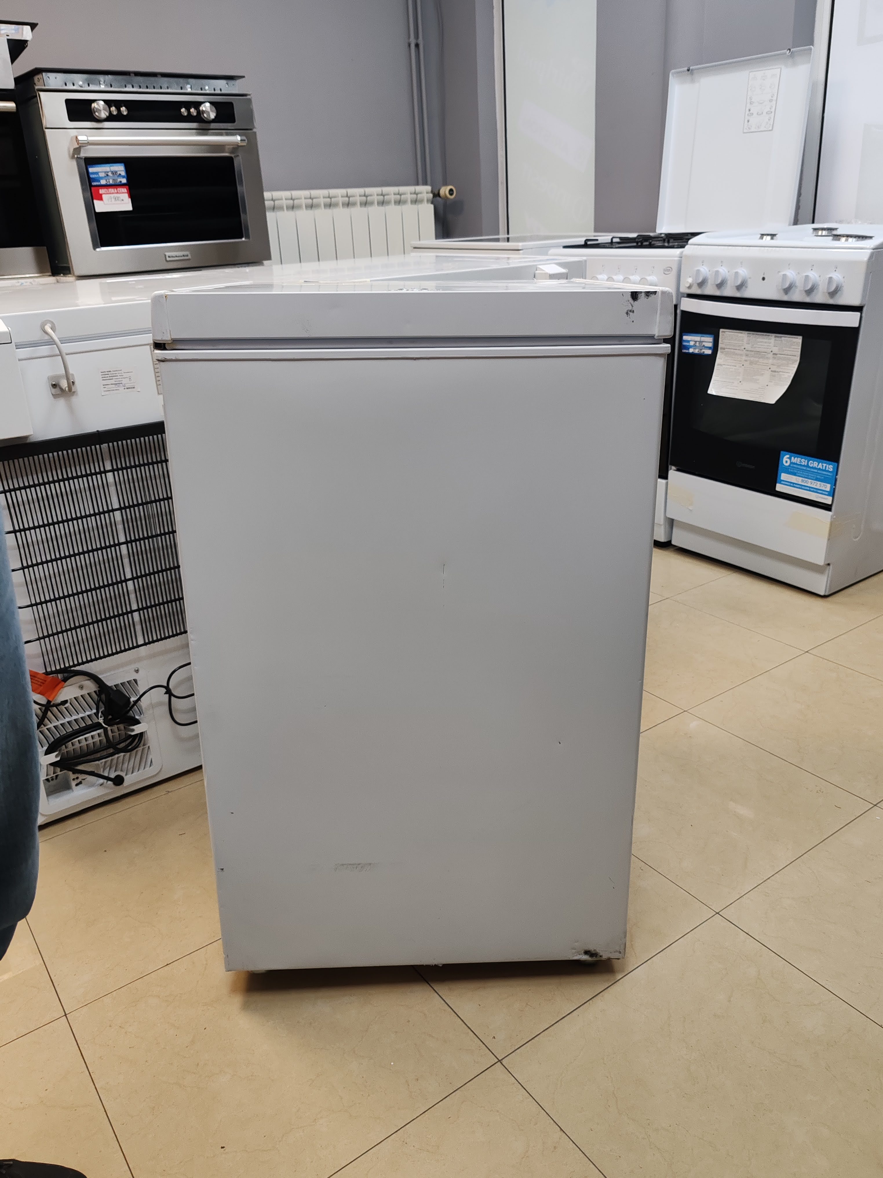 Zamrzivač sandučar Indesit OS 2A 100 2 , 99L